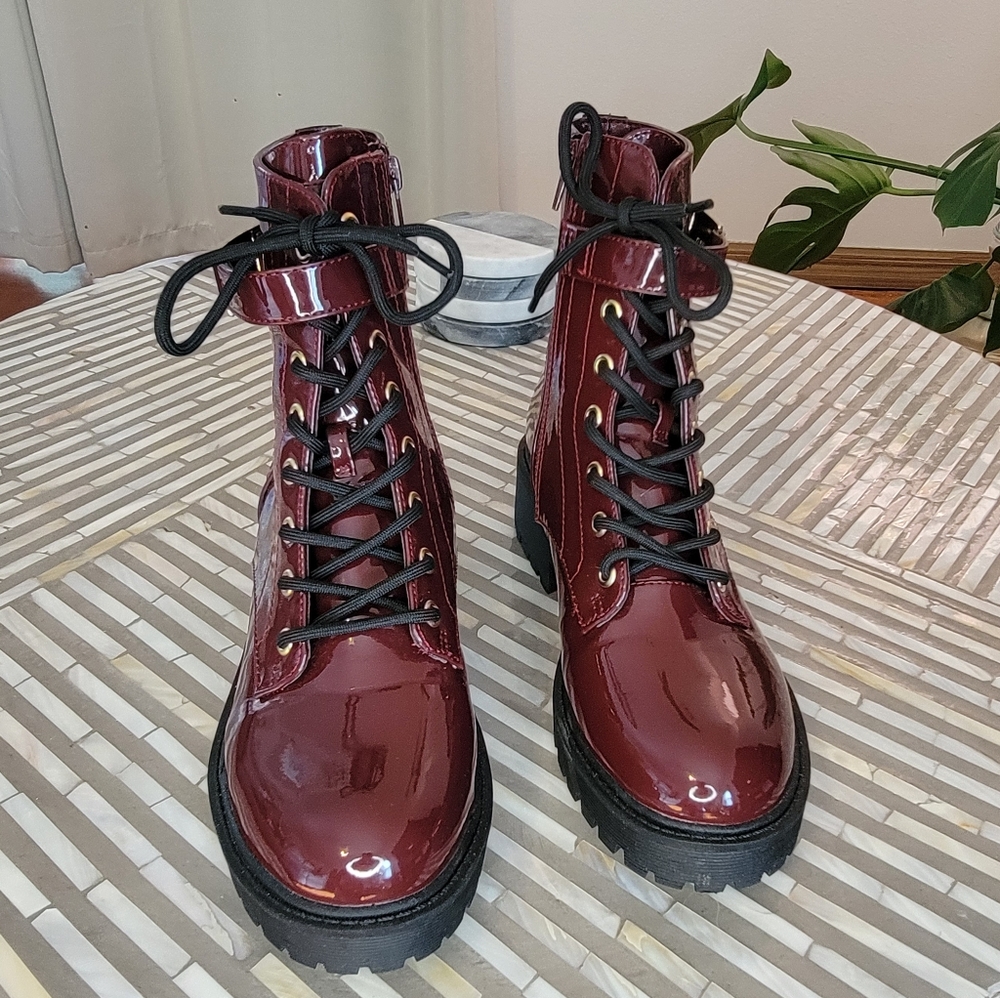 GUESS Womens Fearme Lug Sole Lace Up Bootie, MEDIUM RED, Size 9.0. Worn once.